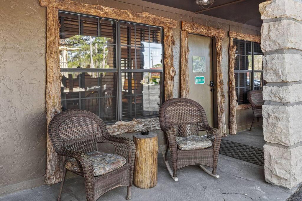 Stonegate Lodge Bear'S Den Kitchen, Pool, Firepit, Wifi ,Smart Tvs Юрека Спрингс Екстериор снимка