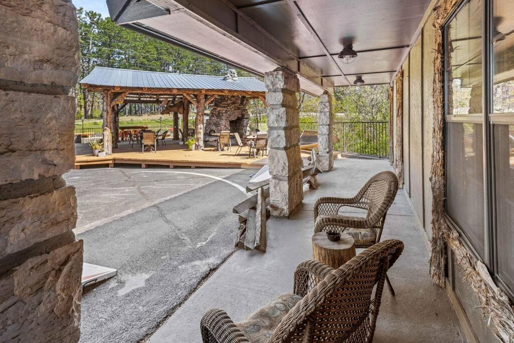 Stonegate Lodge Bear'S Den Kitchen, Pool, Firepit, Wifi ,Smart Tvs Юрека Спрингс Екстериор снимка